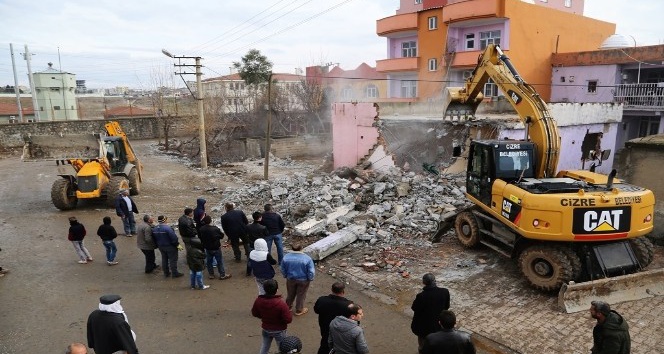 Cizre Belediyesi Nur Mahallesi’nde çalışmalara başladı