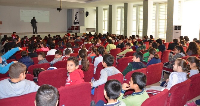 Milas’ta öğrenciler haşerelerle mücadele konusunda bilgilendiriliyor