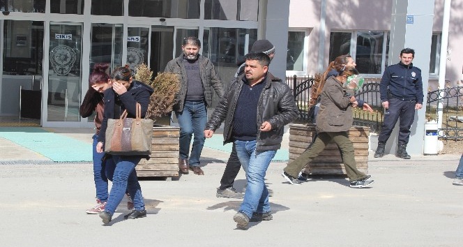 Karaman’da kadın hırsızlar tutuklandı