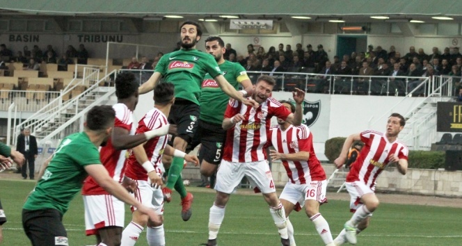 TFF 1. Lig: Denizlispor: 2 - Sivasspor: 3 (Maç sonucu)