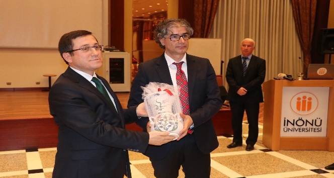 Rektör Kızılay’dan Prof. Dr. Ramazan Özdemir için veda yemeği