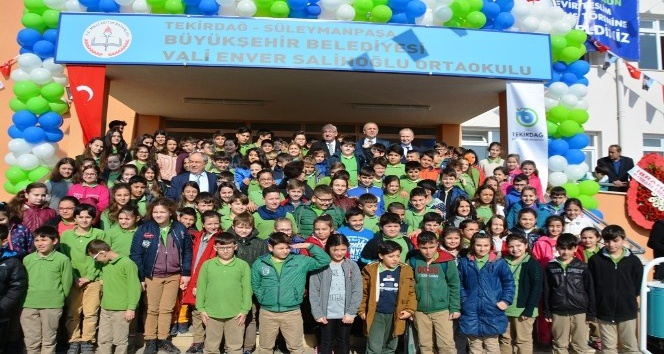 Vali Enver Salihoğlu Ortaokulu Milli Eğitime teslim edildi