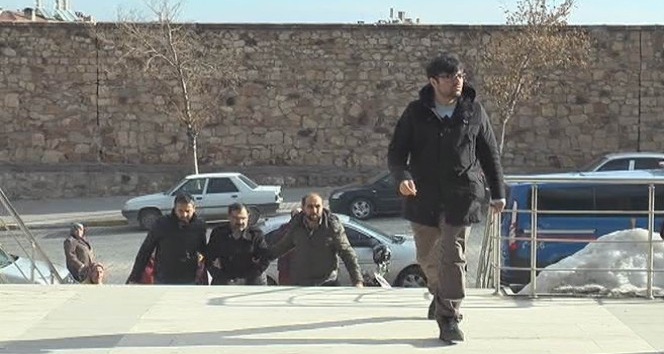 Strazburg eğitim ataşesi serbest bırakıldı, oğlu tutuklandı