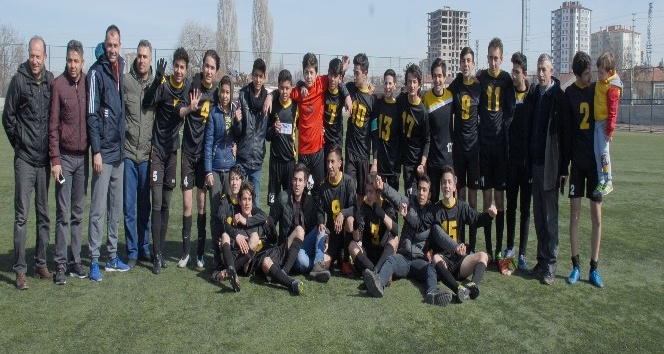 Kayseri’yi U-15 Türkiye Şampiyonası’nda Kocasinan Şimşekspor temsil edecek