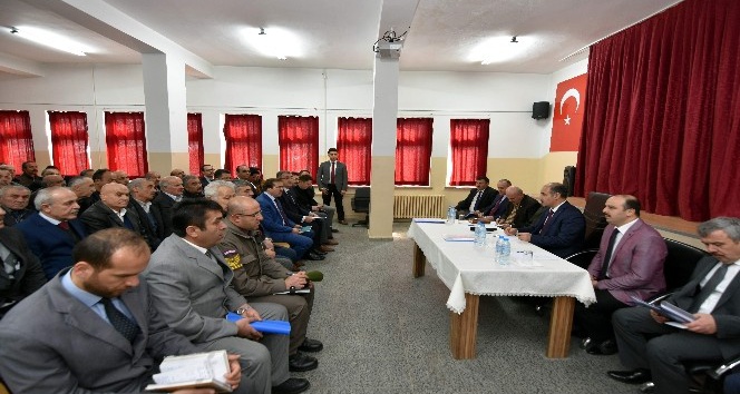 Vali Aktaş, Ovacık’ta halk günü toplantısı yaptı