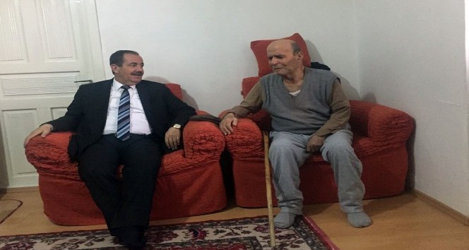 Başkan Gürsoy’dan hasta ve yaşlılara ziyaret