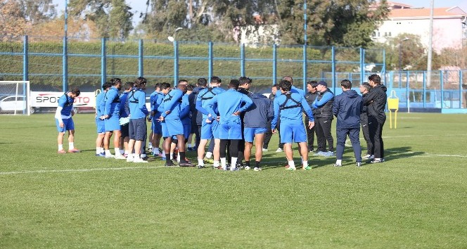 Adana Demirspor’da, Balıkesirspor hazırlıkları sürüyor