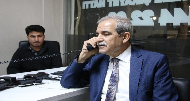 Başkan Demirkol vatandaşlardan gelen telefonları cevapladı