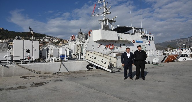 Başkan Yücel, Sahil Güvenlik Komutanı Karadeniz’i ziyaret etti