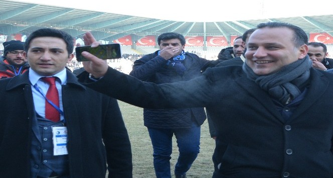 B.B.Erzurumspor Kulübü Başkanı Demirhan: “Dünya yıldızlarını Erzurumspor’a transfer edeceğim”
