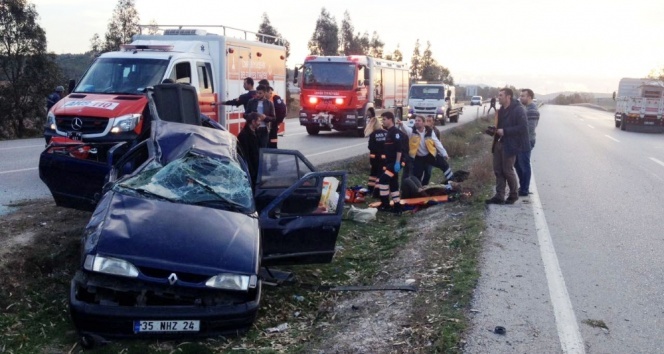 İzmir&#039;de otomobil takla attı: 6 yaralı