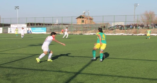 İnönü Üniversitesispor sahasında 62 Pertekspor’u 2-1’lik skorla geçti