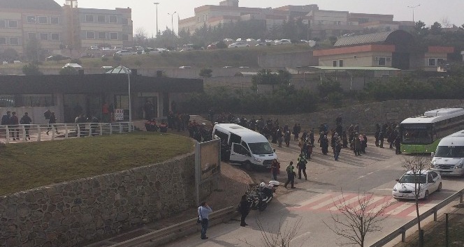 Kocaeli Üniversitesi’nde gözaltına alınan 60 öğrenci serbest bırakıldı