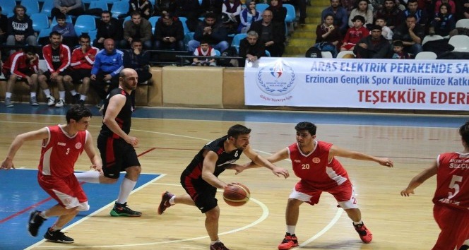 Erzincan Gençlik Basketbol Spor Kulübünden farklı galibiyet