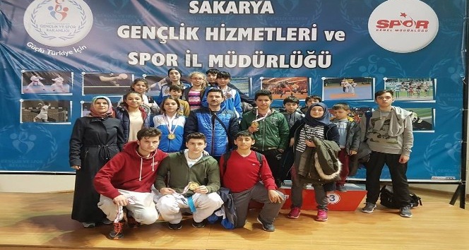 Taşköprülü Karateciler Sakarya’da madalyalara ambargo koydu