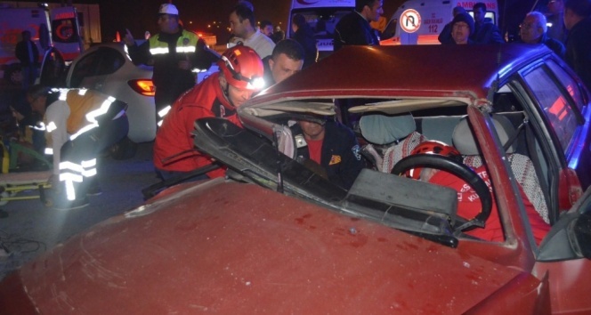 Balıkesir’de trafik kazası: 1 ölü, 4 yaralı