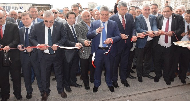 Aksaray’da 4’üncü tarım fuarı 15 Temmuz şehitlerine ithafen açıldı