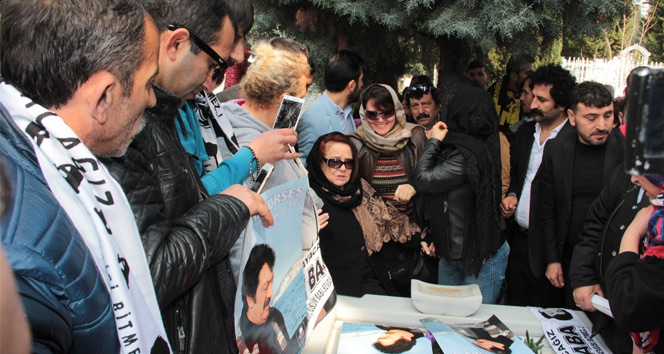 Müslüm Gürses ölümünün 4’üncü yılında kabri başında anıldı