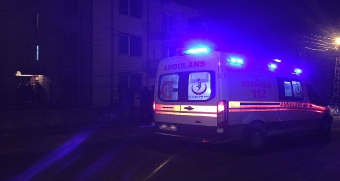 Karaman’da bıçaklı kavgada ev sahibi ve kiracısı yaralandı