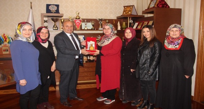 İl Kadın Kolları Başkanı Selçuk, Başkan Arslan’ı ziyaret etti