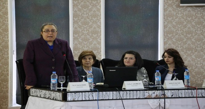 8 Mart Dünya Kadınlar Günü Erzincan Belediye Sarayında düzenlenen programlarla kutlandı