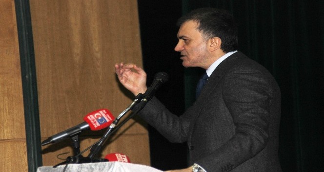 AB Bakanı Ömer Çelik: “Rejim değişikliği Cumhuriyet’in içerisinden Cumhur’u çıkartmaktır”