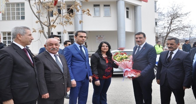 Bakanı Tüfenkci, Tunceli’de esnafla bir araya geldi