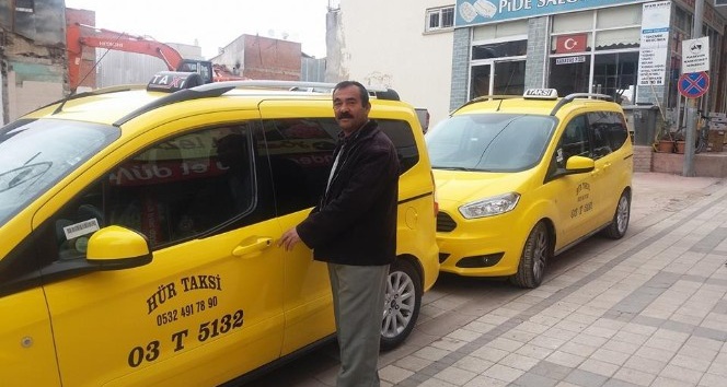 Sandıklı’da ticari taksiler ÖTV indiriminden sonra yenilendi