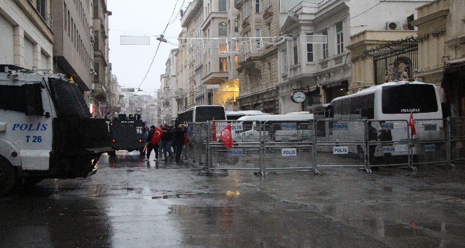 Hollanda Konsolosluğu önündeki güvenlik önlemleri devam ediyor