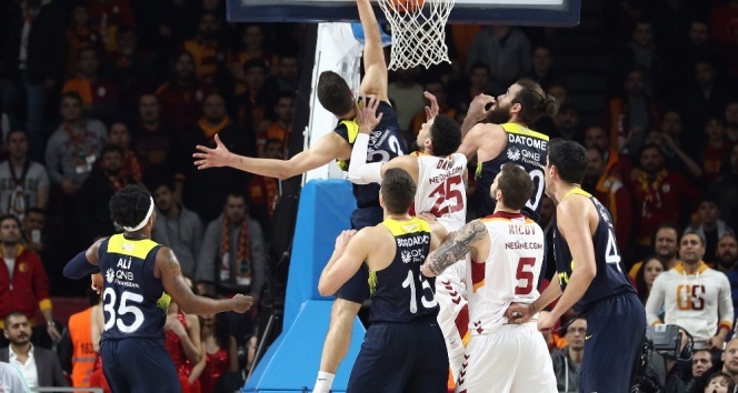Spor Toto Basketbol Süper Lig: Galatasaray Odeabank: 75 - Fenerbahçe: 79