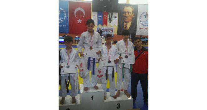 Kırşehirli Judocular Türkiye finaline gidiyor