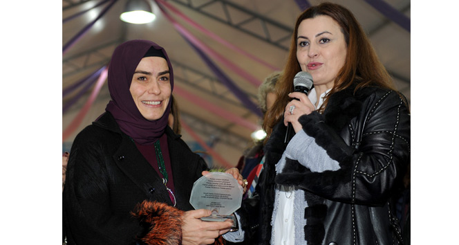 Tuzla Belediyesi Kent Konseyi Kadın Meclisi, Dr. Fatma Yazıcı’yı ‘Yılın Kadını’ seçti