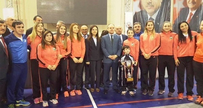 Altınovalı sporcular milli takımda