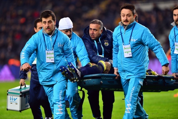 Fernandao yarın sabah ameliyat olacak.