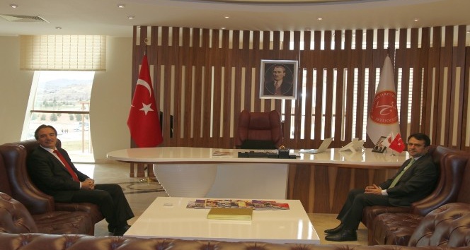 Nevşehir Valisi Aktaş, Rektör Bağlı’yı ziyaret etti