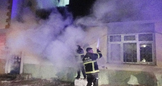 Kilis’te yangında dumandan etkilenen 5 kişi hastaneye kaldırıldı