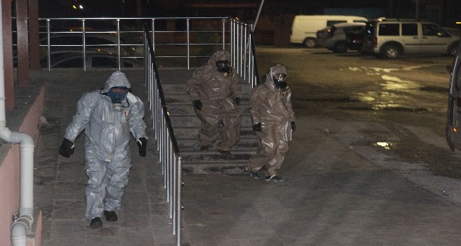Kimyasal saldırı şüphesiyle Kilis’e getirilen 2 Suriyeli KBRN kontrolünden geçirildi