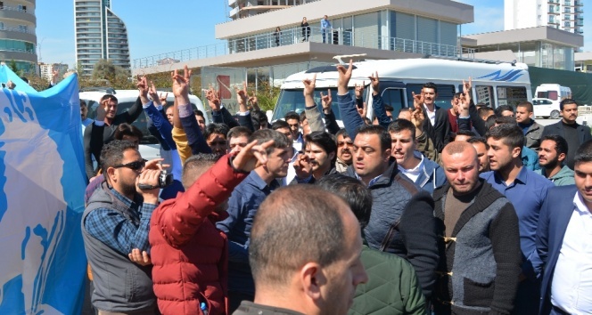 Meral Akşener Mersin’de protesto edildi
