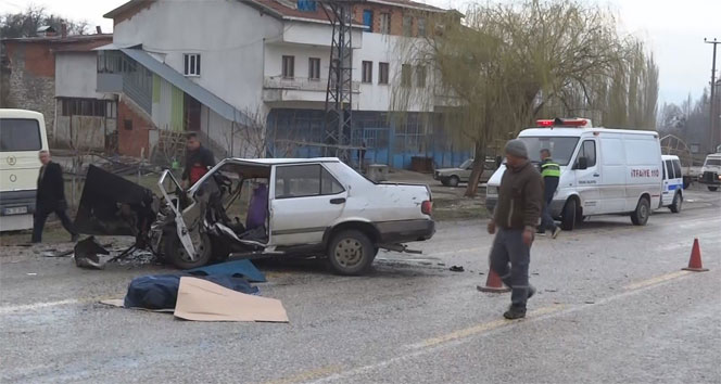 Domaniç’te trafik kazası: 1 ölü 13 yaralı