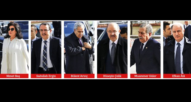Başbakan Yıldırım&#039;dan 25 eski bakanla referandum buluşması