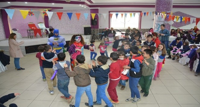 Süleymanpaşa Belediyesi Çocuk Kulübü üyeleri partide buluştu