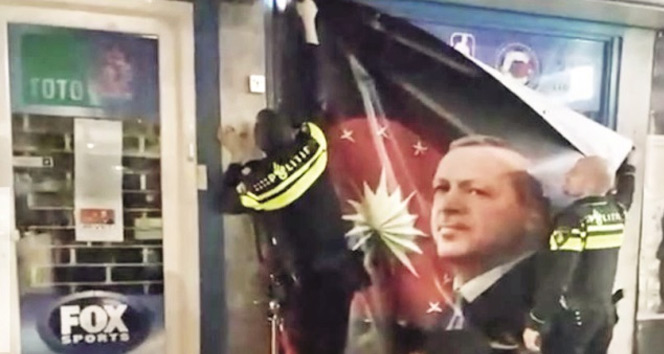 Hollanda&#039;nın Erdoğan korkusu! Şimdi de posterini indirdiler...