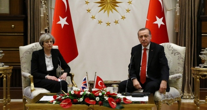 Cumhurbaşkanı Erdoğan’dan İngiltere Başbakanı May’a taziye mesajı