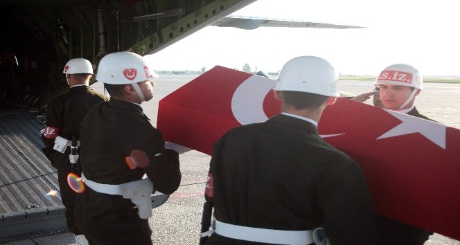 Şehit Er Hüseyin Koroç’un cenazesi askeri uçakla Şanlıurfa’ya gönderildi