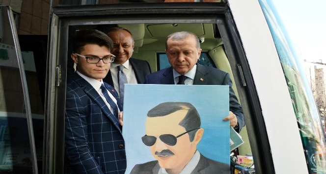 Üniversite öğrencisinden Cumhurbaşkanı Erdoğan’a tablo