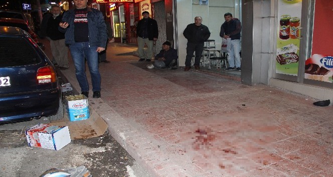 Samsun’da bıçaklı kavga: 2’si polis 3 yaralı