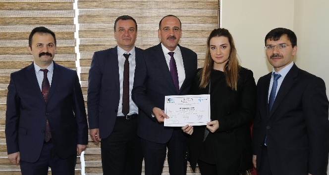 Başkan Duruay 50 yeni girişimciye sertifikalarını verdi