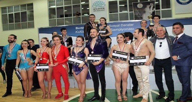 Büyükşehir’in Dansçıları Bursa’dan Dereceyle Döndü