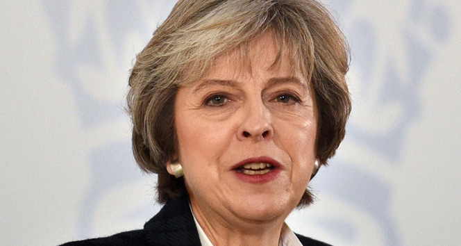 Başbakan Theresa May, Brexit mektubunu imzaladı