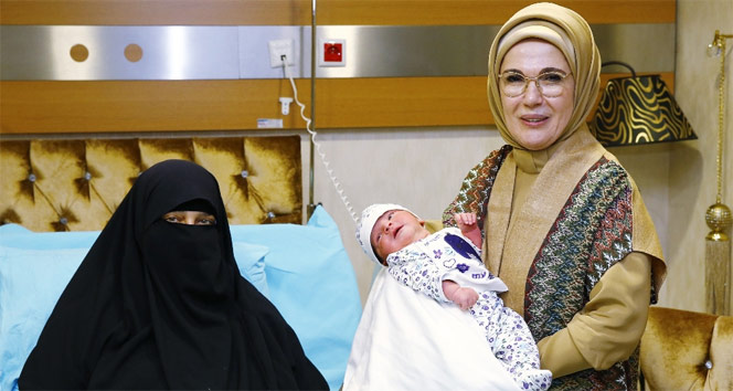 Emine Erdoğan, 15 Temmuz şehidinin doğum yapan eşini ziyaret etti